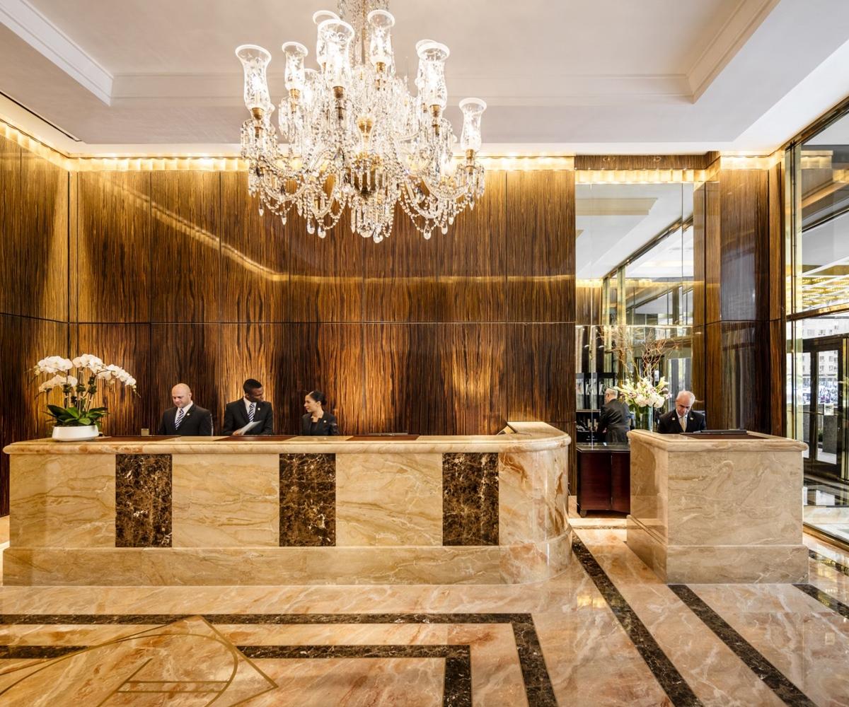 ทรัมป์ อินเตอร์เนชั่นแนล โฮเทล แอนด์ ทาวเวอร์ นิวยอร์ก Hotel ภายนอก รูปภาพ The lobby of the Four Seasons Hotel