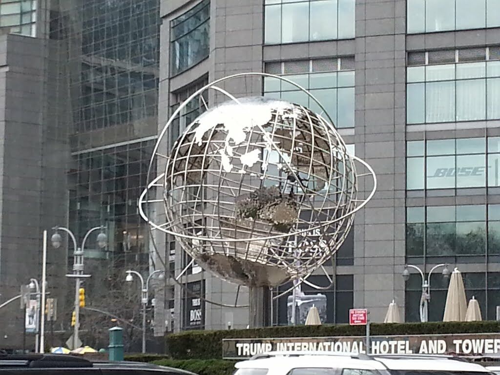 ทรัมป์ อินเตอร์เนชั่นแนล โฮเทล แอนด์ ทาวเวอร์ นิวยอร์ก Hotel ภายนอก รูปภาพ The Globe at Trump International Hotel and Tower